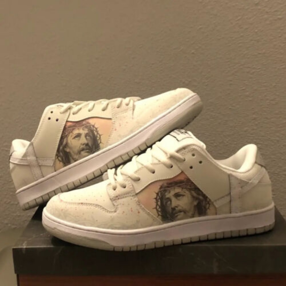 Shoes - Picture 2 of 5